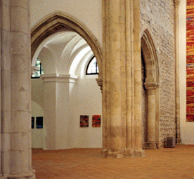 Samostanska cerkev in novi prostori